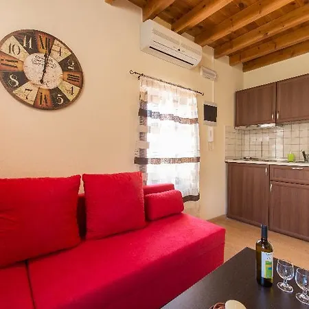 Hotel Charites 3*