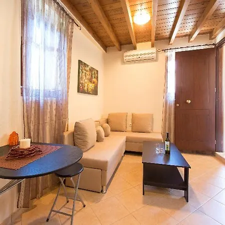 Charites Hotel 3*